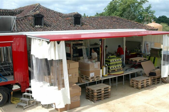 camion de conditionnement en bag-in-box, entièrement automatisé